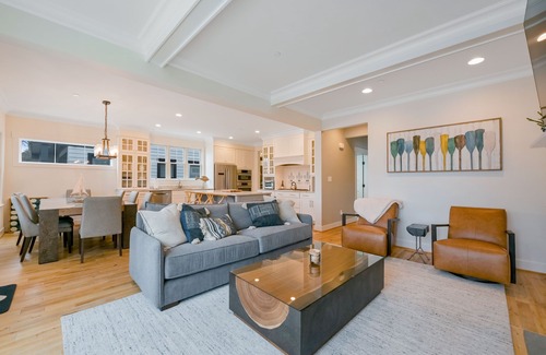 Arnold House | Brand New Luxury Waterfront Home