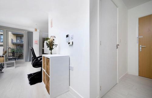 West Hendon Apartment | Brand New, modern flat near Wembley Stadium