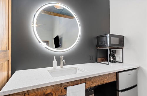 Hill City Hotel | Brand New Motel! Fireplace - Concrete Floors - Live Edge Trim - Vaulted Ceilings