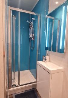 Eastleigh Apartment | Brand New Private Annex Guest Suite