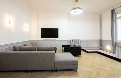 Quartier de la Plaine-de-Monceaux Apartment | Brand New&refurbished!In a former private mansion a few steps from Place Pereire