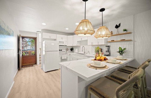 Nawiliwili Condo | BRAND NEW REMODELED 2/2 Family Getaway! Walk to Amazing Beach, AC & WiFi