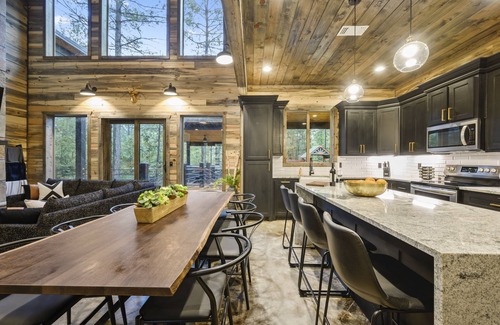 Pickens Cabin | BRAND NEW! Smokey Pines | BOHO Modern + Chic Contemporary | Sleeps 12