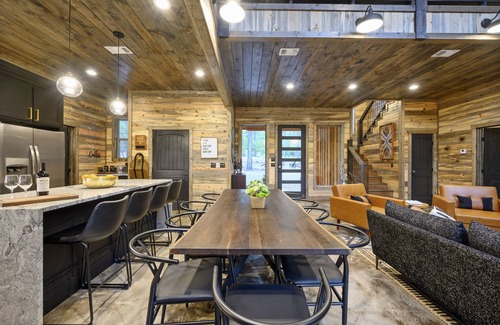 Pickens Cabin | BRAND NEW! Smokey Pines | BOHO Modern + Chic Contemporary | Sleeps 12