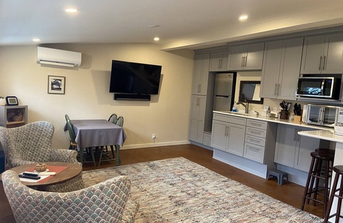 Newport Apartment | Brand new Studio Apartment, Ocean Views. 5 min to Beach. 30 day long term rental
