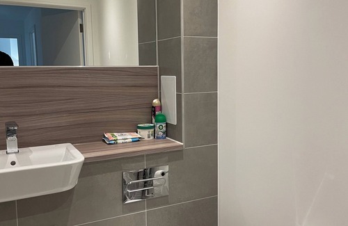 South Hornchurch Apartment | Brand New Stunning 2-bed Apartment in Dagenham