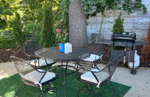 Williams Bay Apartment | BRAND NEW - The American Hotel - Barefoot in the Park Suite 4 Downtown WB