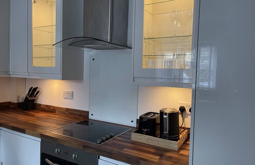 Mortlake Apartment | Brand new three bedroom maisonette
