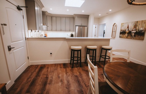 Point Pleasant Beach Apartment | Brand New Downtown Apartment Near restaurants and 7 blocks from Beach.