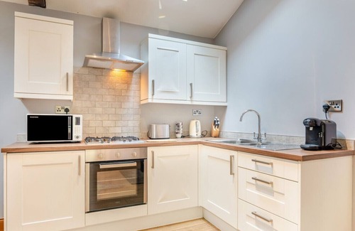 Richmond House | Brandy Lodge - One Bedroom House, Sleeps 2