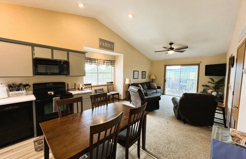 Indian Point Apartment | Branson condo near Silver Dollar City