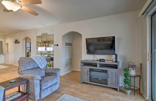 Branson Apartment | Branson Getaway ~ 7 Mi to Silver Dollar City!