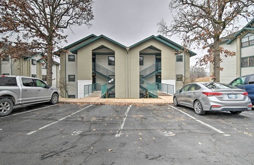 Branson Apartment | Branson Getaway ~ 7 Mi to Silver Dollar City!