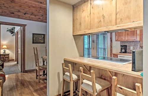 Branson West Cabin | Branson West Retreat: 2 Suites w/ Ideal Location!