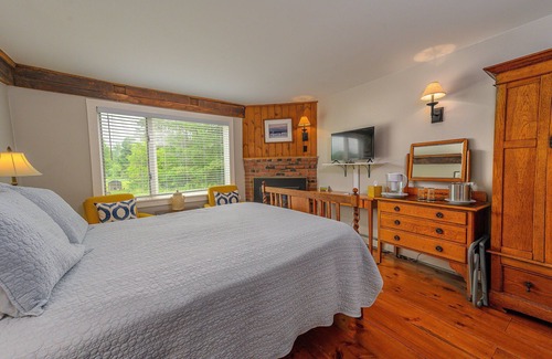 Stowe Bed & Breakfast | Brass Lantern Inn