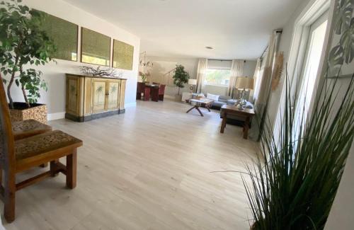 Palm Beach Shores House | Bravado Breeze