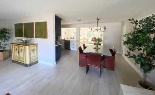 Palm Beach Shores House | Bravado Breeze