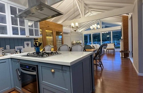 Itaipava House | Brazilian Tuscany