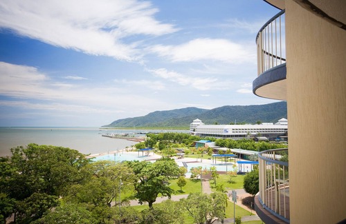 Cairns Central Business District Apartment | BreakFree Royal Harbour