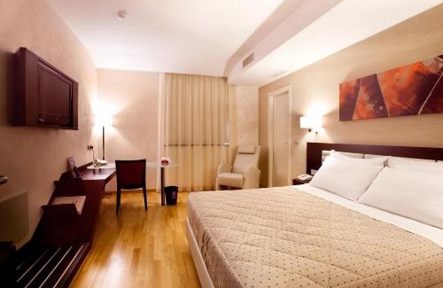 Mosciano Sant'Angelo Hotel | Breaking Business Hotel