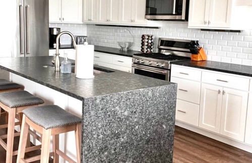 Polson Condo | Breath Taking Waterfront View- family sized condo! End Unit