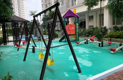 Las Pinas Apartment | Breathing Space Staycation at South Residences Las Piñas City 1BR