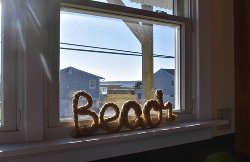 Weekapaug House | Breathtaking Beach House on the Water