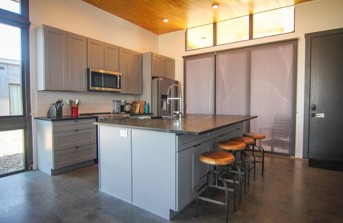 Quincy House | Breathtaking Gorge Ampitheater, Cave B Winery and SageCliffe Resort view home