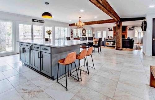 Raleigh House | 》Breathtaking Lake WaterFront Home Retreat w Pool《