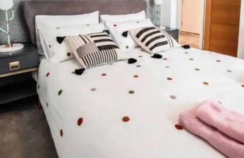 Kilburn Bed & Breakfast | Breathtaking Park Views in the Heart of London