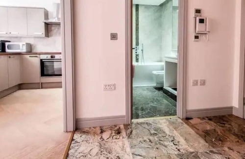 Kilburn Bed & Breakfast | Breathtaking Park Views in the Heart of London