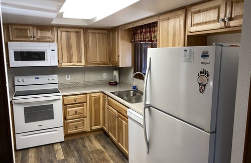 Estes Park House | Breathtaking Views, Huge Deck, Private, Fireplace, 4 Bedroom 2 Bath, Sleeps 10nn