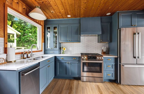 Skaneateles Cottage | Breathtaking Views, Newly Renovated Lakefront Cottage on Skaneateles Lake