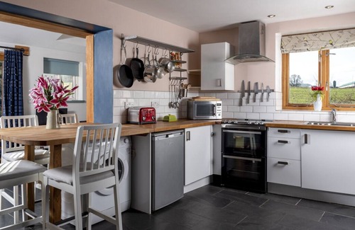 Brecon Villa | Brecon Cottage - Two Bedroom Villa, Sleeps 4