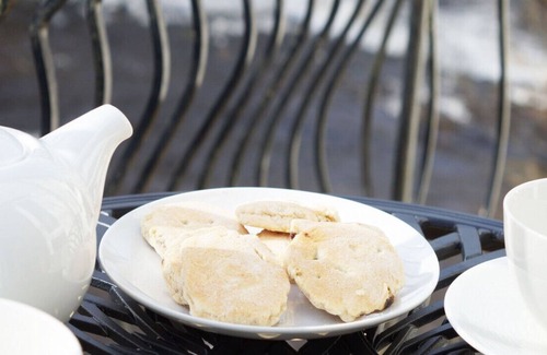 Brecon House | Brecon Mill - Three Bedroom House, Sleeps 4