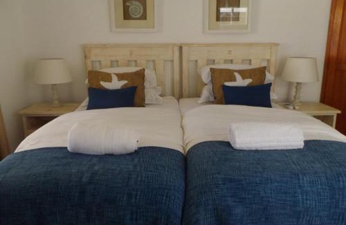 Kidd's Beach Bed & Breakfast | Breeze Inn Guesthouse