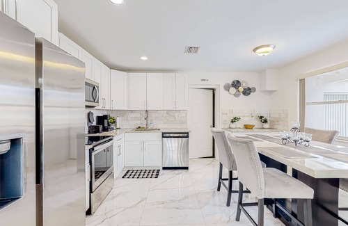 Pompano Beach House | Breezy dog-friendly home near Deerfield Beach with private pool, lawn, fast WiFi