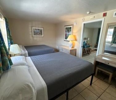 Islamorada Hotel | Breezy Palms Resort