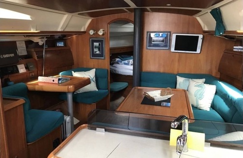 Santa Cruz de Tenerife Boat Rental | Brego. Velero Para Alojamiento En el Centro de Santa Cruz