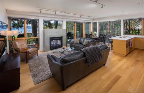 Brentwood Bay Resort | Brentwood Bay Resort & Spa