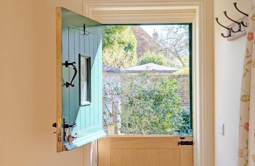 Chichester House | Brewery Cottage, Chichester