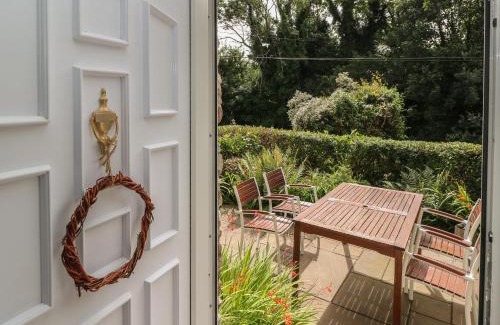 Milford Haven House | Briar Cottage