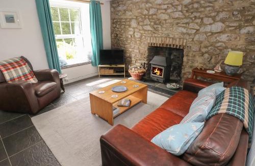 Milford Haven House | Briar Cottage