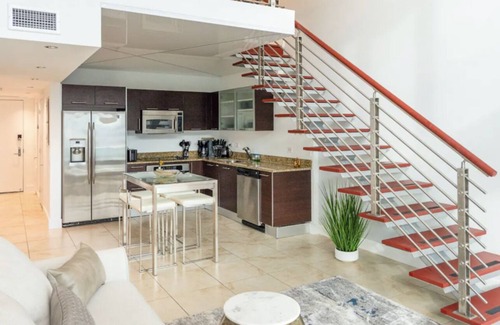 Downtown Miami Condo | Brickell River LOFT/parking & 12 min to South Beach