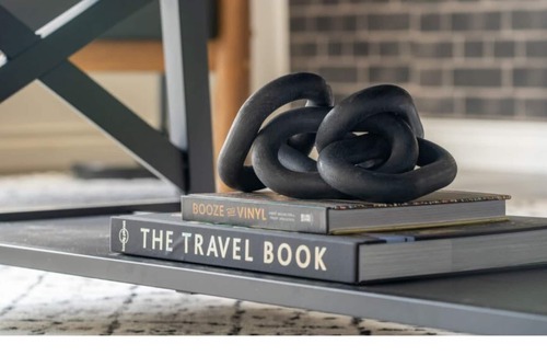 Drumheller Apartment | Bricks & Wood | No Service Fees | Royal Tyrell