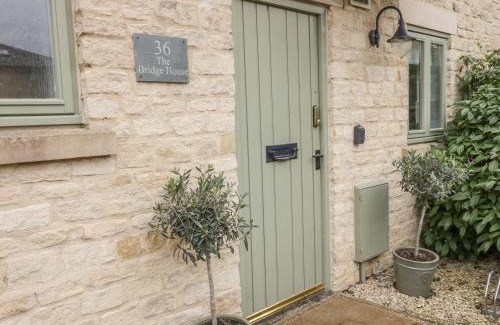 Cirencester House | Bridge House