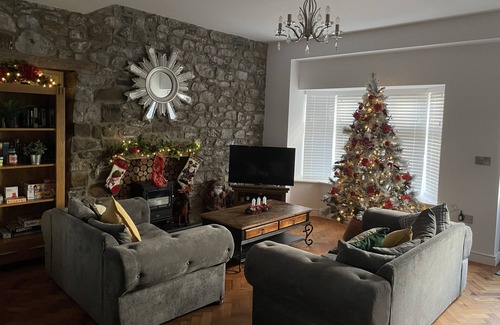Margam Cottage | Bridgend Cottage Perfect place to stay if you love exploring or just relaxing