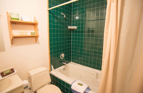 Westport Cabin | Brier Island Lodge