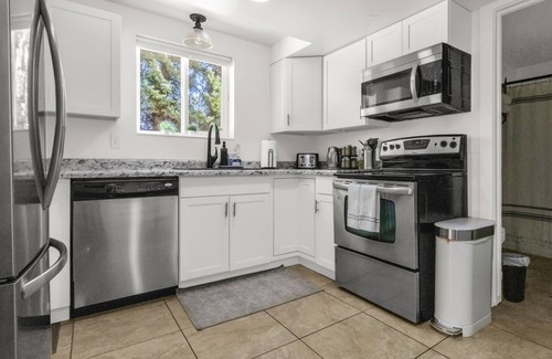 Logan Apartment | Bright 2br Great Location Near USU and Downtown