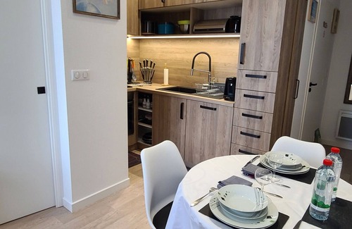 Vittel Apartment | Bright 4* apartment for 2 in Vittel, near thermal spa, WiFi, free parking